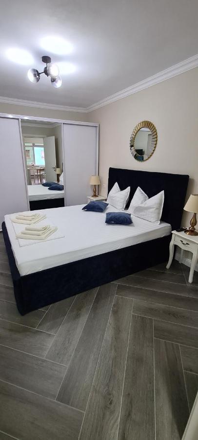 White Rezidence Apartment Curtea De Arges Ngoại thất bức ảnh